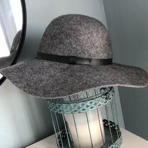 Wool Hat w/ Vegan Leather Trim